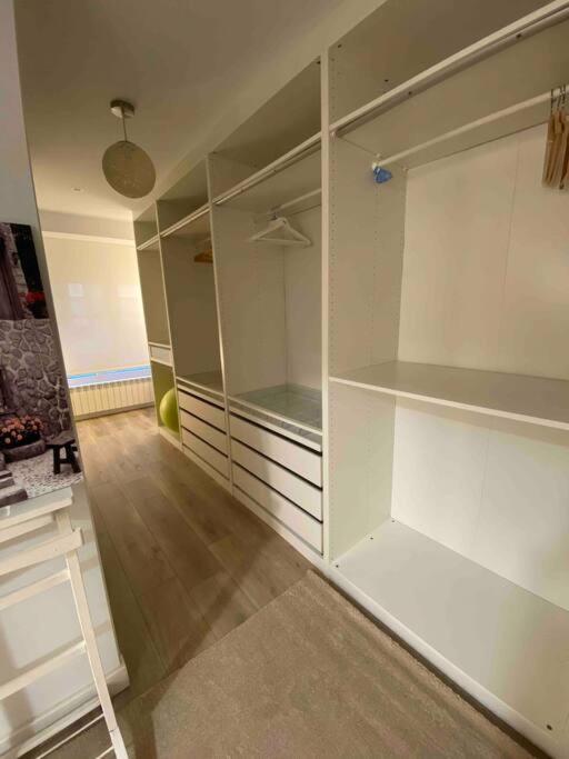 Apartamento A 100Metros De La Playa De San Lorenzo Gijon Bagian luar foto