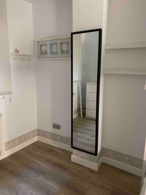Apartamento A 100Metros De La Playa De San Lorenzo Gijon Bagian luar foto
