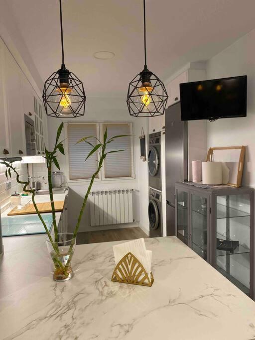 Apartamento A 100Metros De La Playa De San Lorenzo Gijon Bagian luar foto