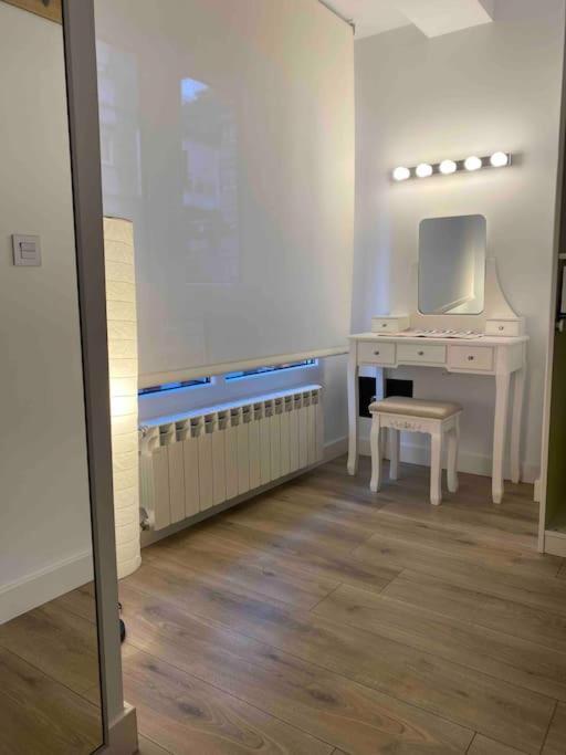 Apartamento A 100Metros De La Playa De San Lorenzo Gijon Bagian luar foto